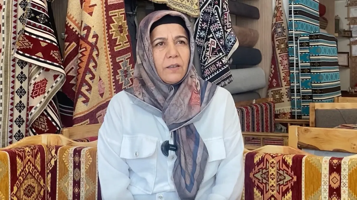 kadin marangoz sare kaya irgali bu is kadin isi TBrD14Ix