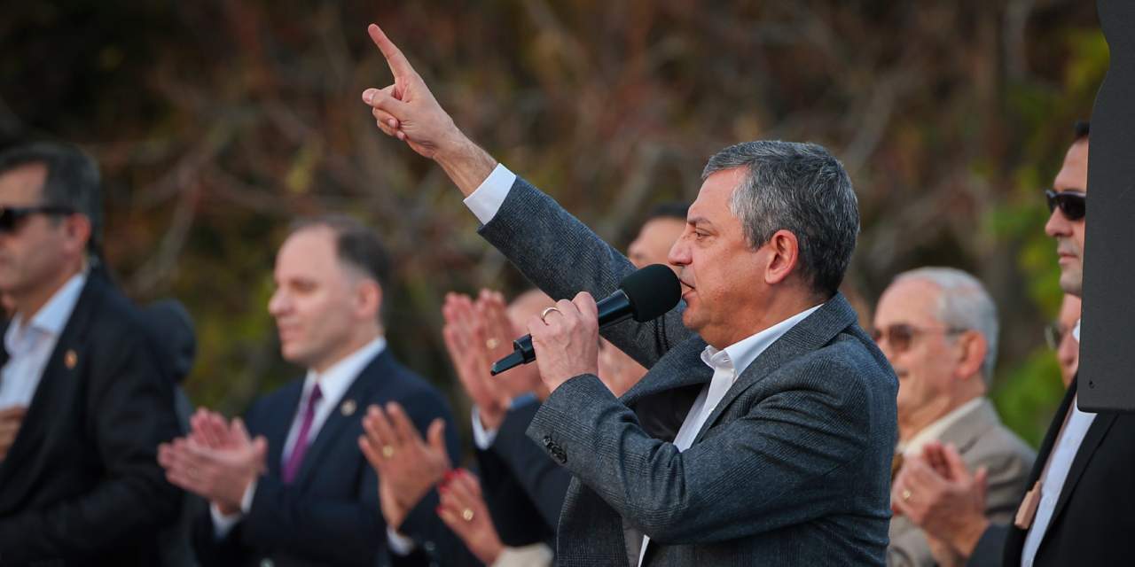 ozgur ozelden 29 ekim mesaji sivil darbeye karsi savunulan turkiye cumhuriyetidir RPdYZVEz.jpg