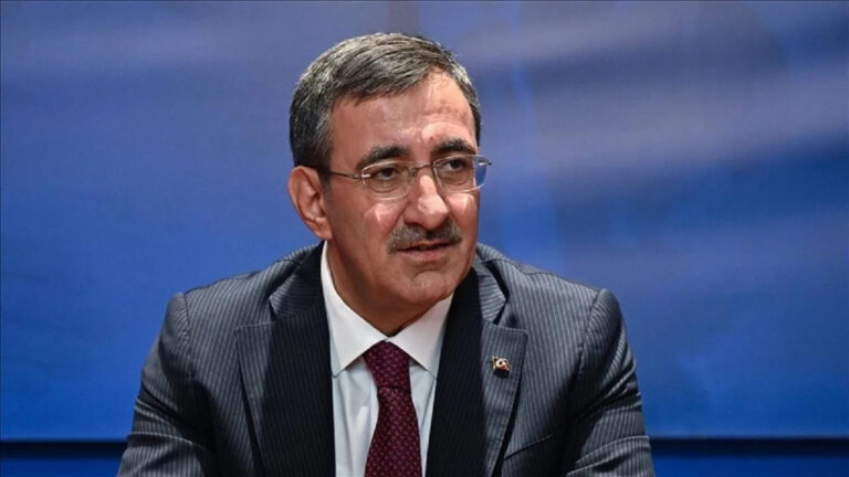 18-yil-sonra-ilk-ziyaret-cevdet-yilmazdan-ermenistanda-kritik-temas-3sLSeNcL