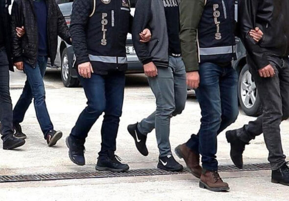 osmaniyede-dev-dolandiricilik-operasyonu-19-kisi-yakalandi-RE4gNfqr